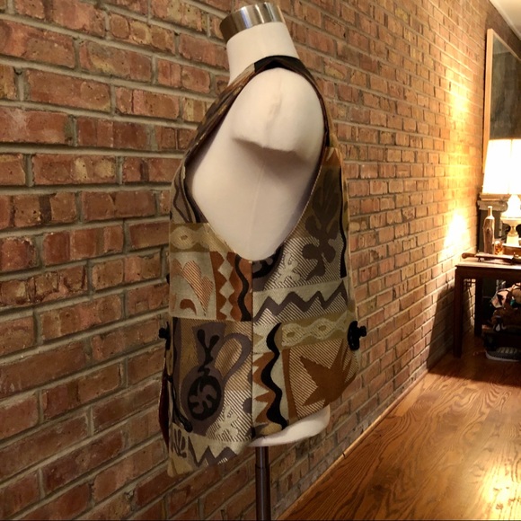 Max & Mabel toggle-closure vest - Picture 3 of 7